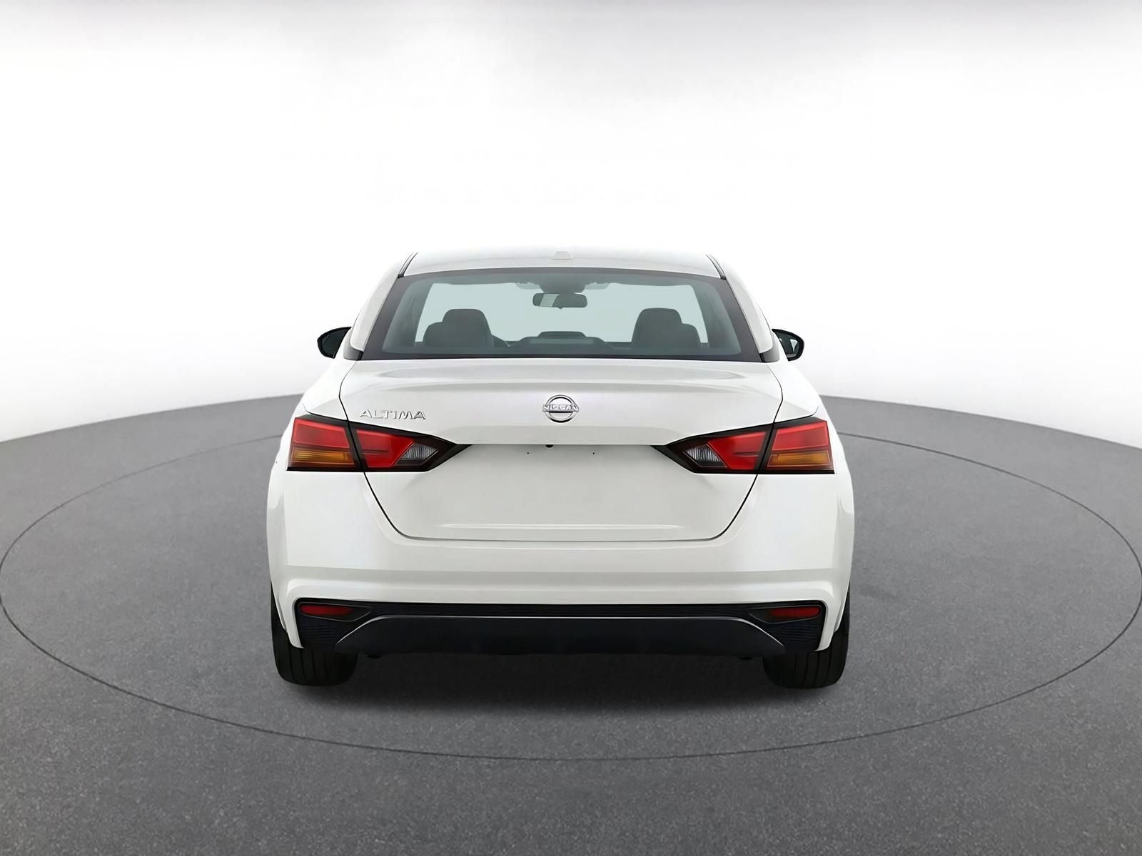 Used 2025 Nissan Altima 2.5 SV FWD image 7
