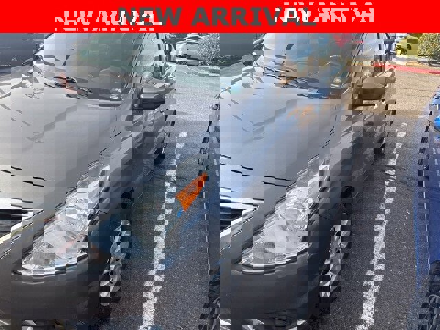 Used 2018 Nissan Versa SV w/ SV Special Edition image 6