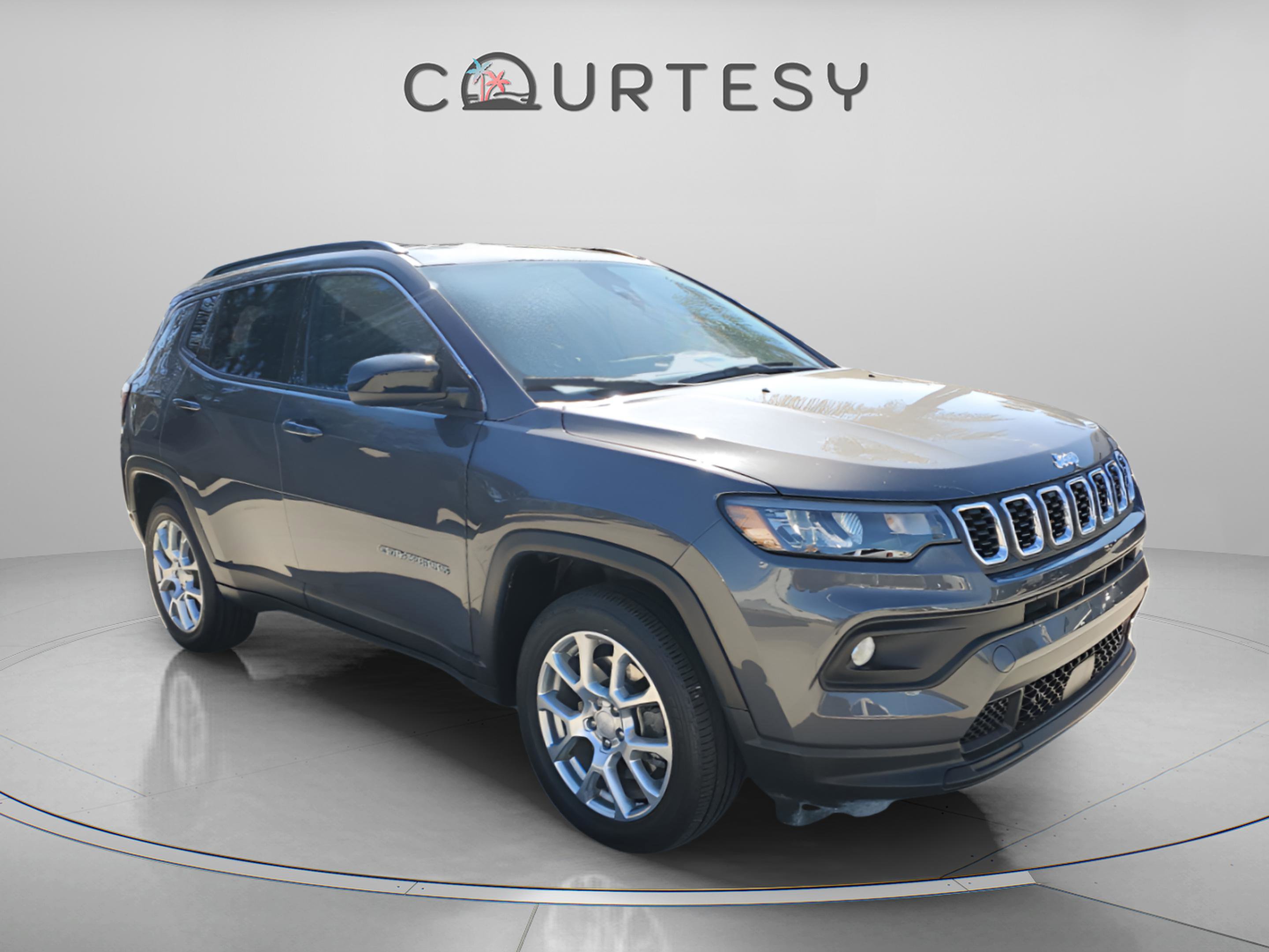 Certified 2024 Jeep Compass Latitude image 5