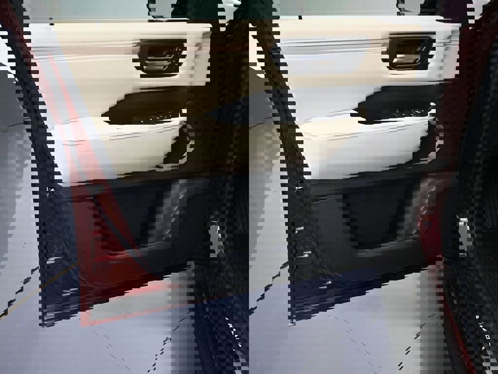 New 2025 Nissan Armada Platinum w/ Convenience Package image 10