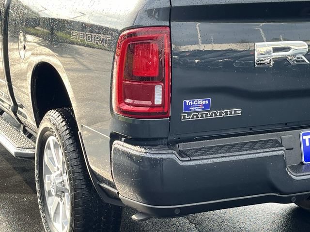 New 2026 RAM 2500 Laramie w/ Sport Appearance Package AWD/4WD image 5
