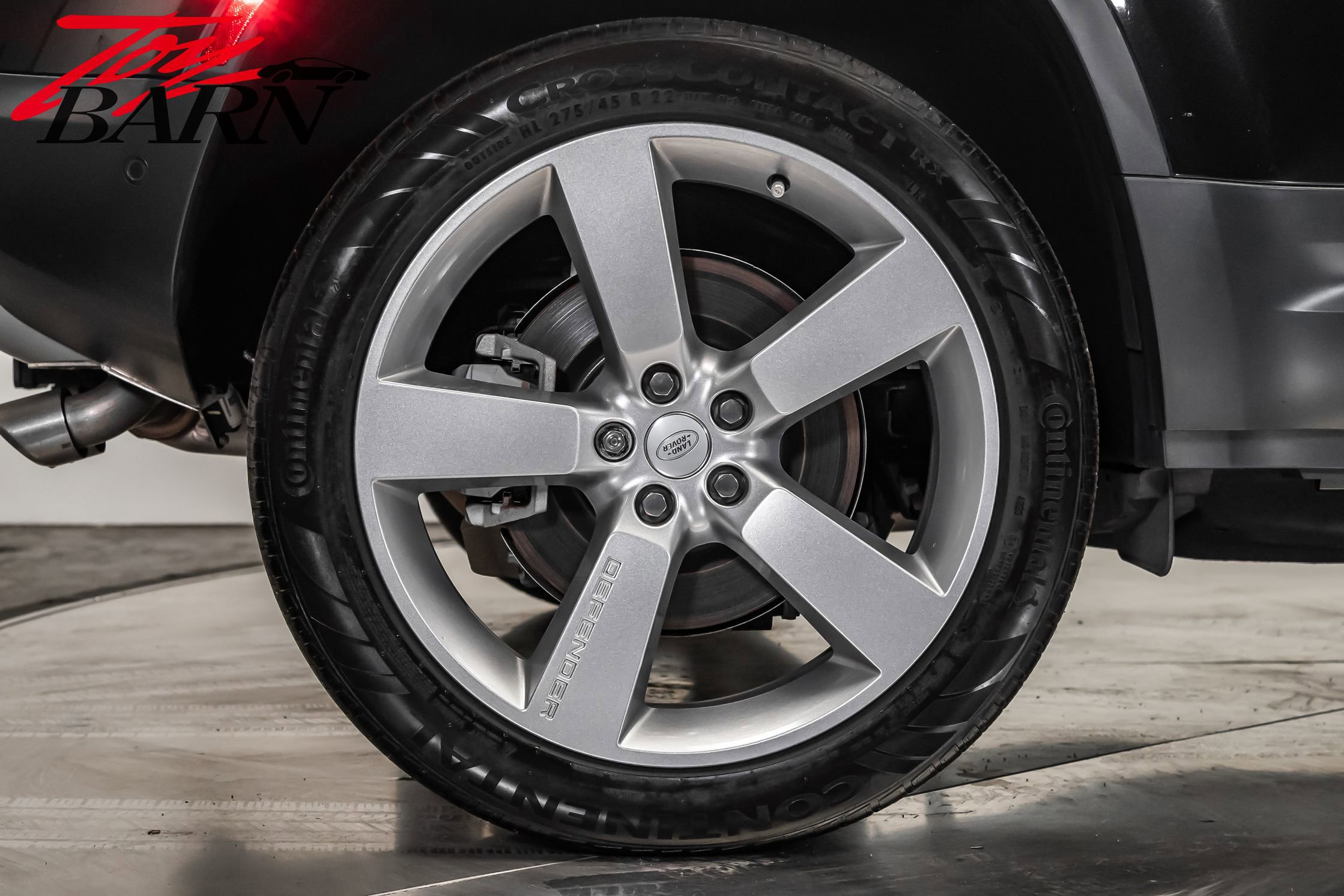 Used 2024 Land Rover Defender 110 SE image 15