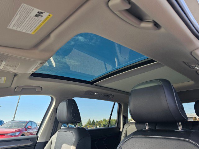 Used 2024 Volkswagen Tiguan SE w/ Panoramic Sunroof Package AWD/4WD image 26