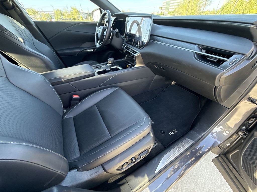 Used 2025 Lexus RX 350 Premium w/ Accessory Package (Z1) FWD image 15