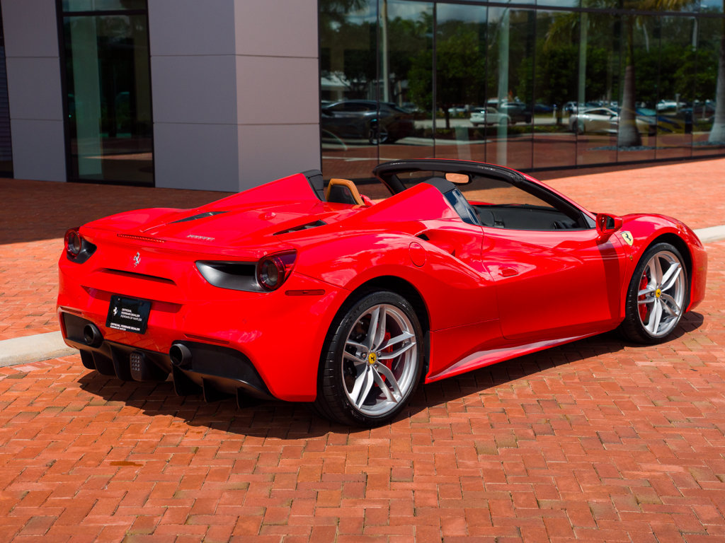 Used 2019 Ferrari 488 Spider RWD image 6