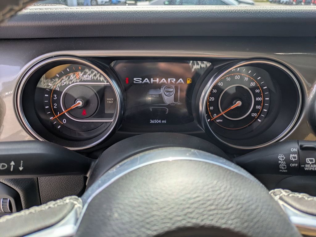 Used 2023 Jeep Wrangler Sahara image 17