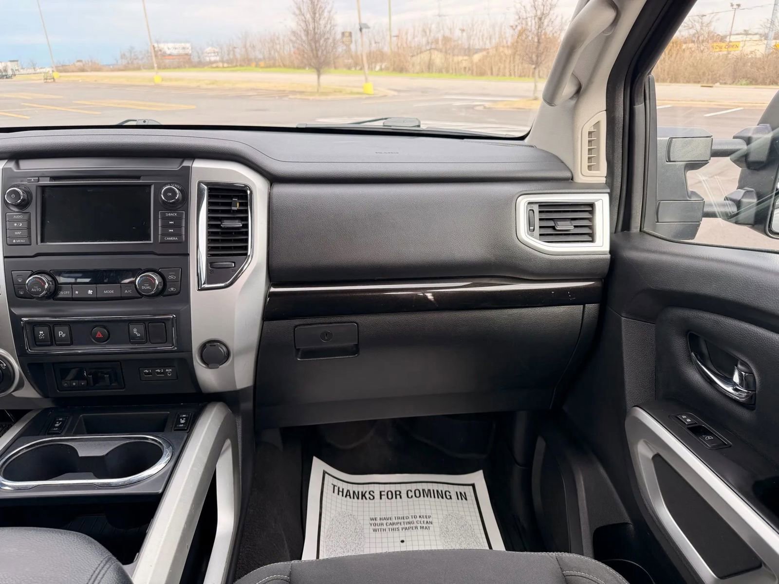 Used 2019 Nissan Titan SV w/ SV Convenience Package image 36