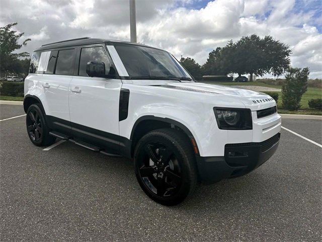 New 2026 Land Rover Defender 110 S image 9