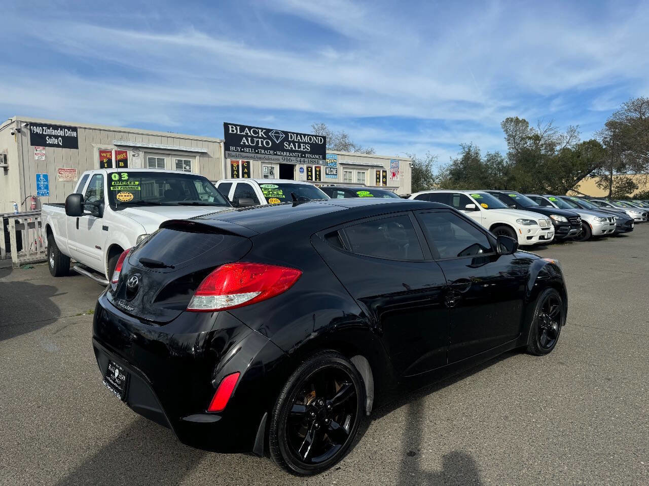 Used 2013 Hyundai Veloster FWD image 9