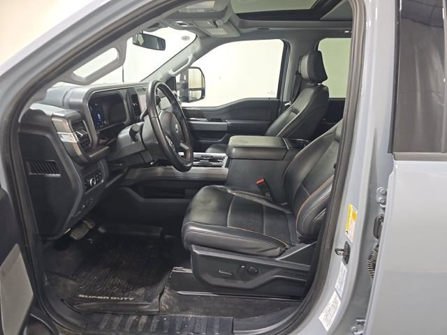 Used 2025 Ford F250 Lariat w/ Lariat Ultimate Package AWD/4WD image 7