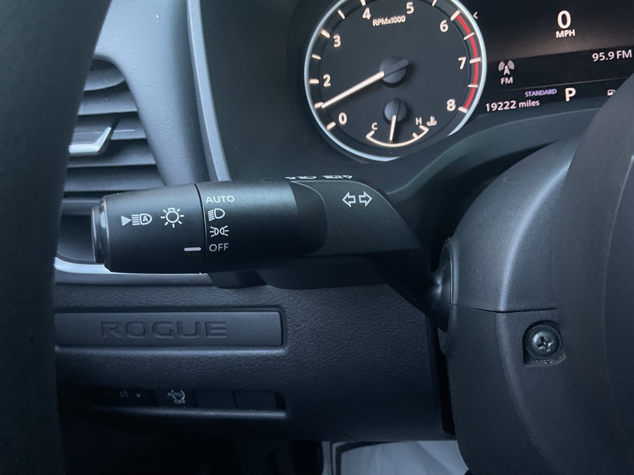 Used 2023 Nissan Rogue S FWD image 34