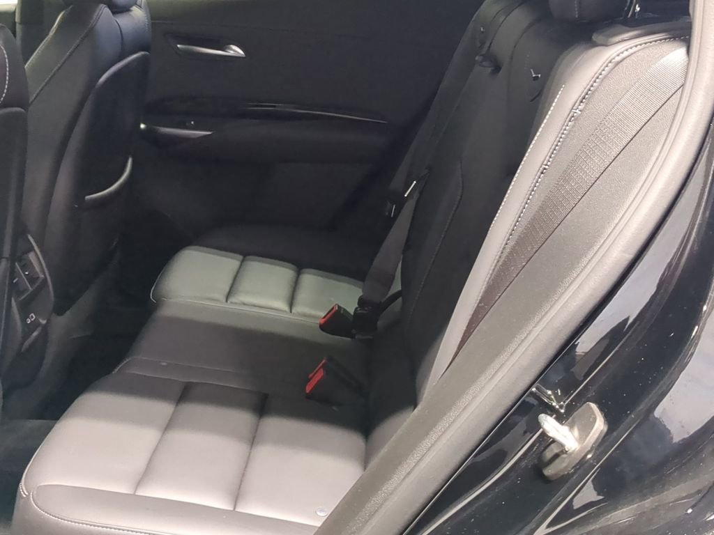 Used 2024 Cadillac XT4 Luxury w/ Cold Weather Package image 32