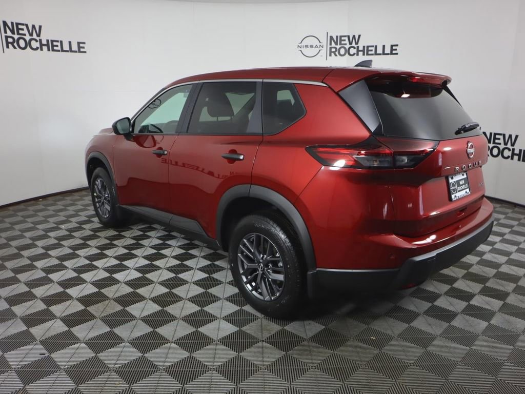 Certified 2025 Nissan Rogue S image 9