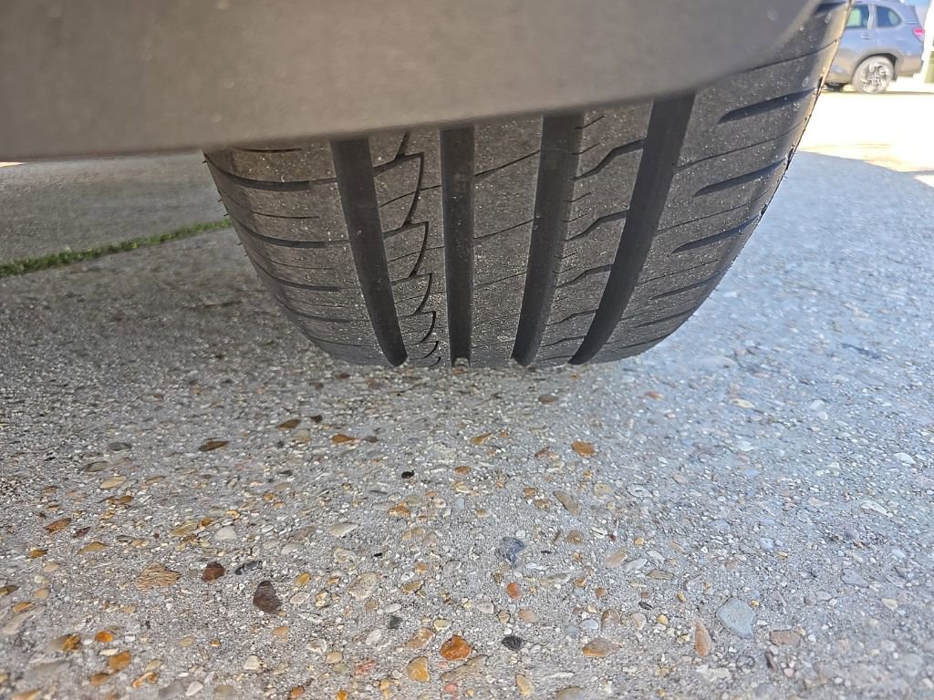 Used 2021 Volvo XC40 T5 Momentum image 36