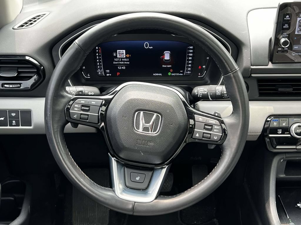 Used 2023 Honda Pilot Elite image 15