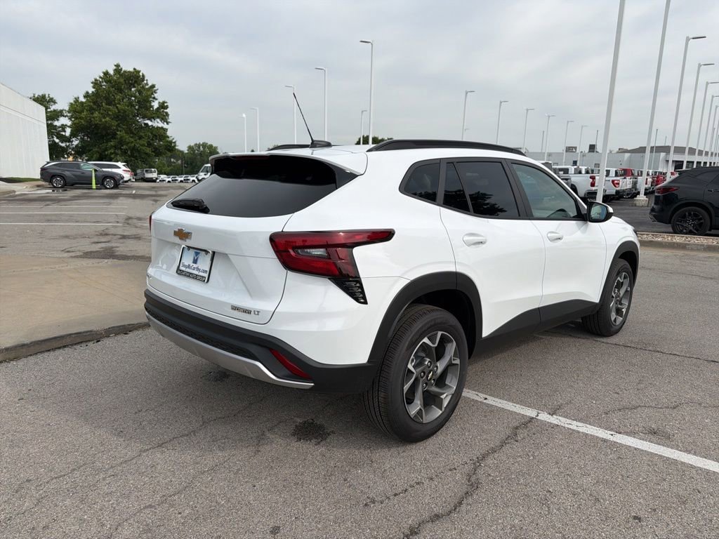 New 2026 Chevrolet Trax LT FWD image 3