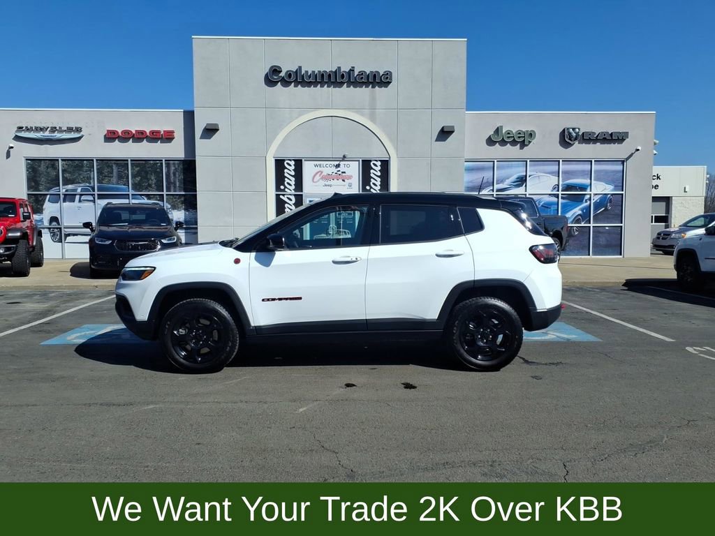 Used 2023 Jeep Compass Trailhawk w/ Trailhawk Elite Group AWD/4WD image 1