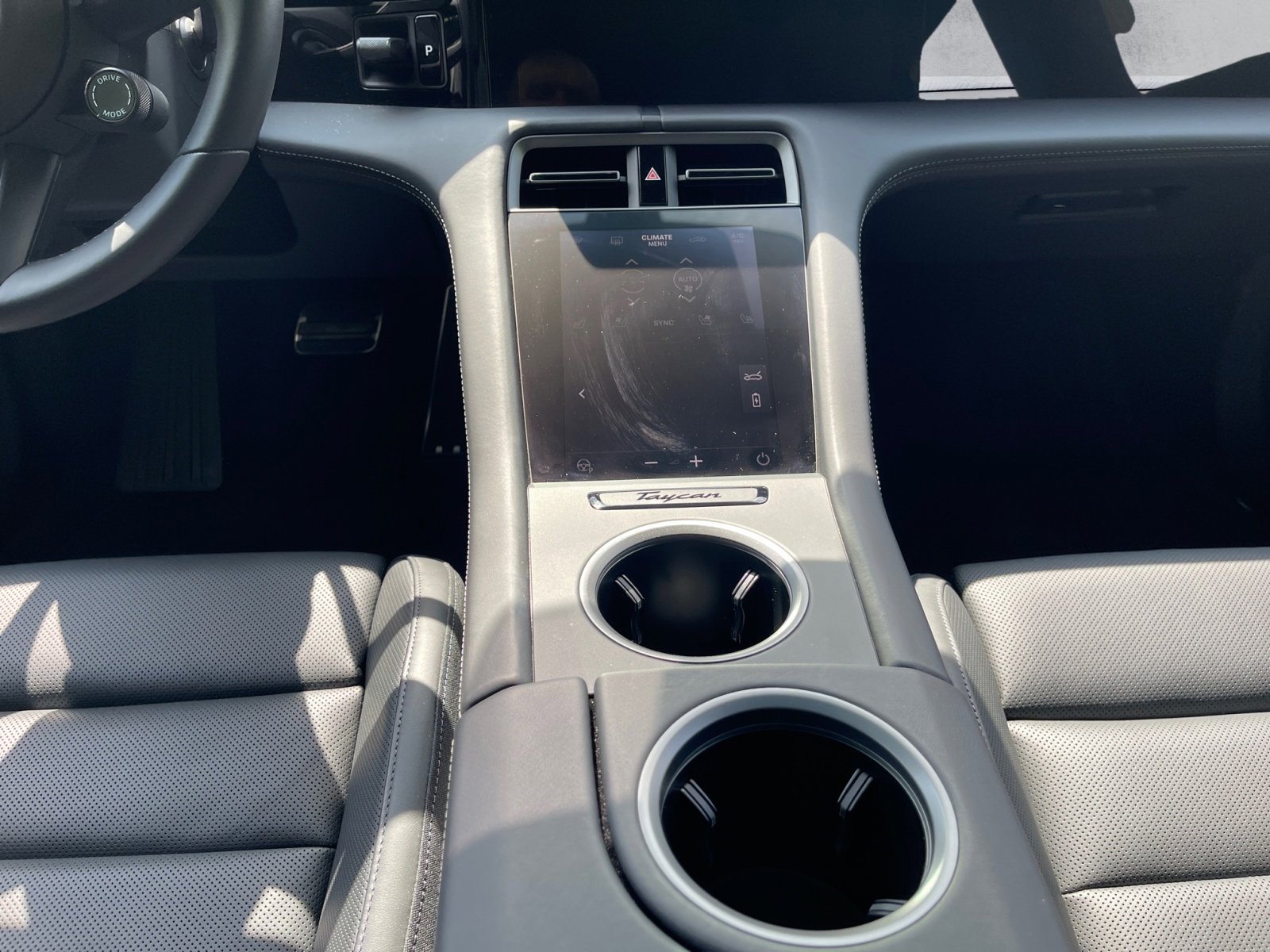 Used 2024 Porsche Taycan image 11