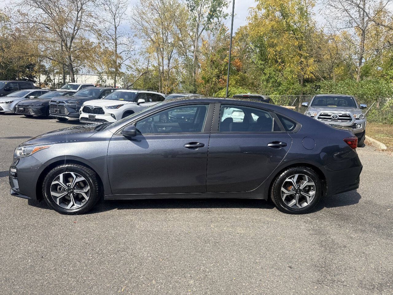 Used 2019 Kia Forte LXS FWD image 5