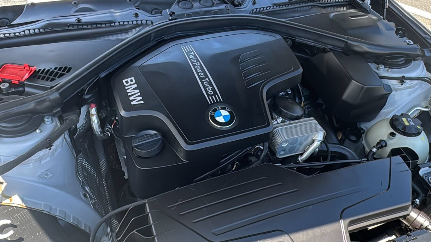 Used 2014 BMW 320i xDrive Sedan AWD/4WD image 31