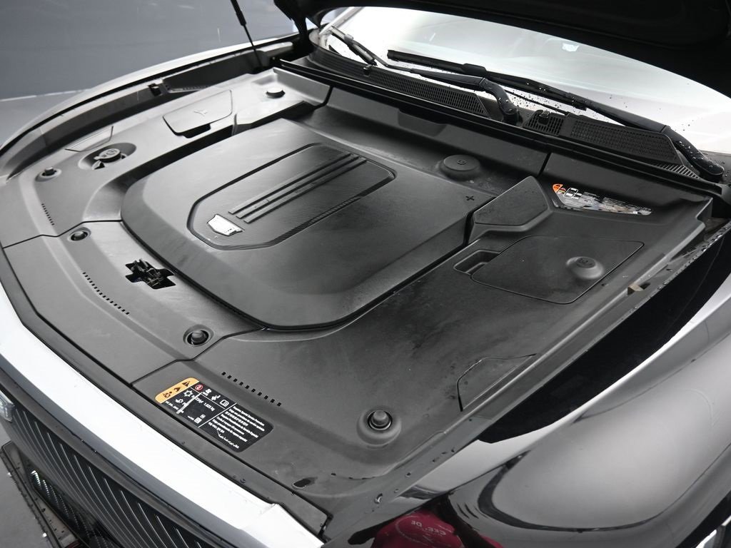 Used 2023 Cadillac Lyriq 2WD image 57