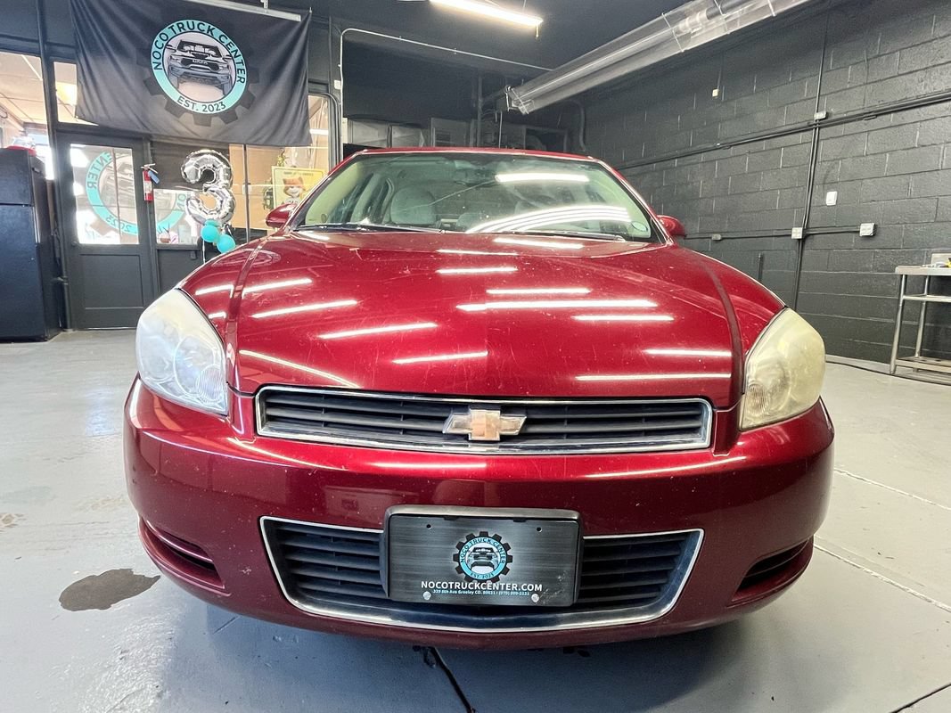 Used 2009 Chevrolet Impala LT FWD image 2