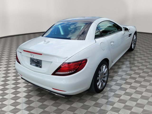 Used 2017 Mercedes-Benz SLC 300 image 4