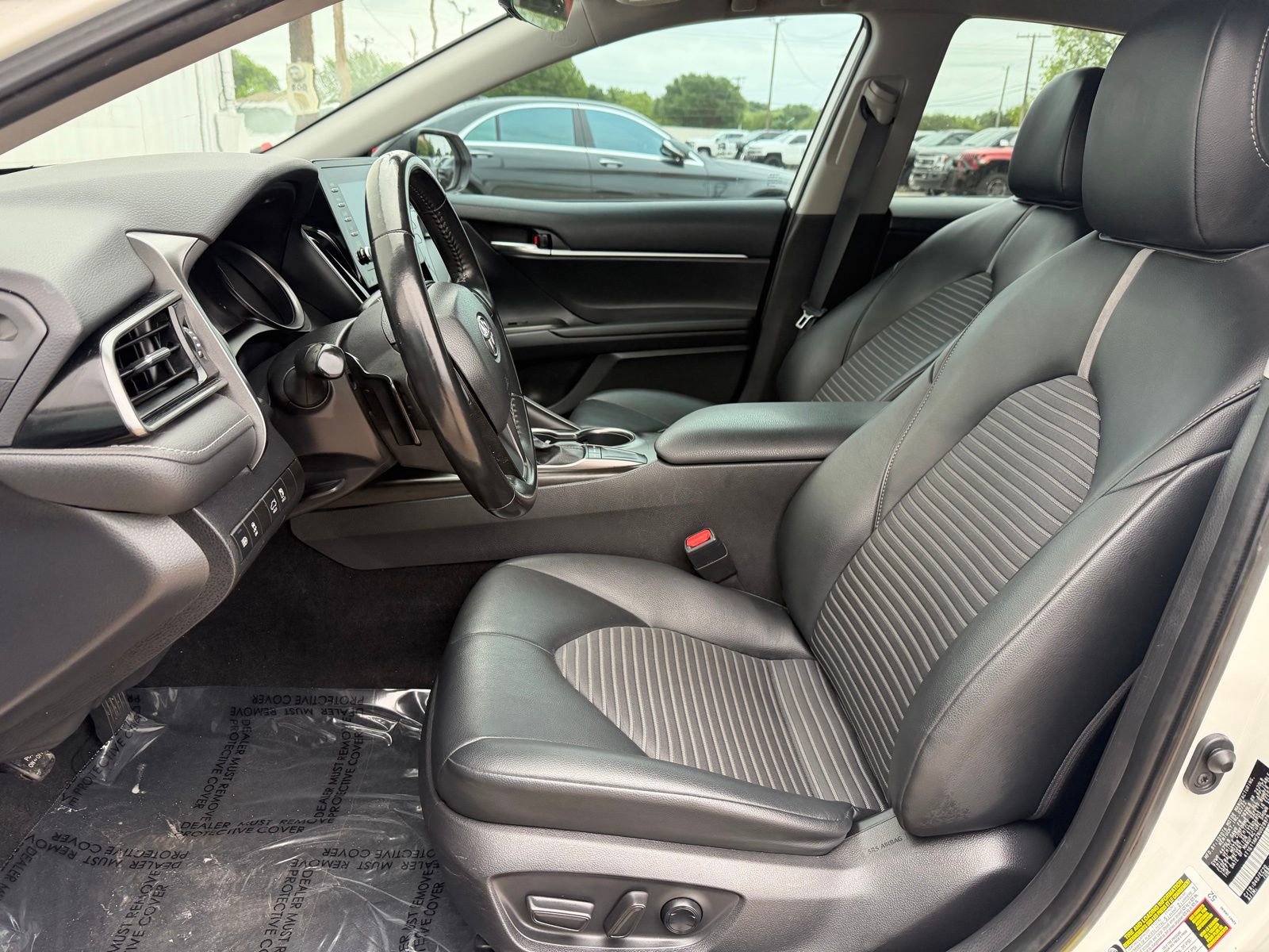 Used 2022 Toyota Camry SE FWD image 20