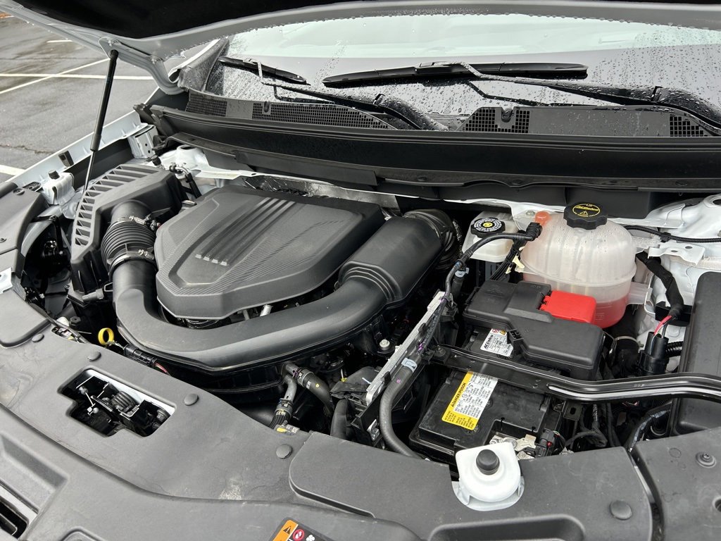 Used 2024 Chevrolet Traverse LT image 62