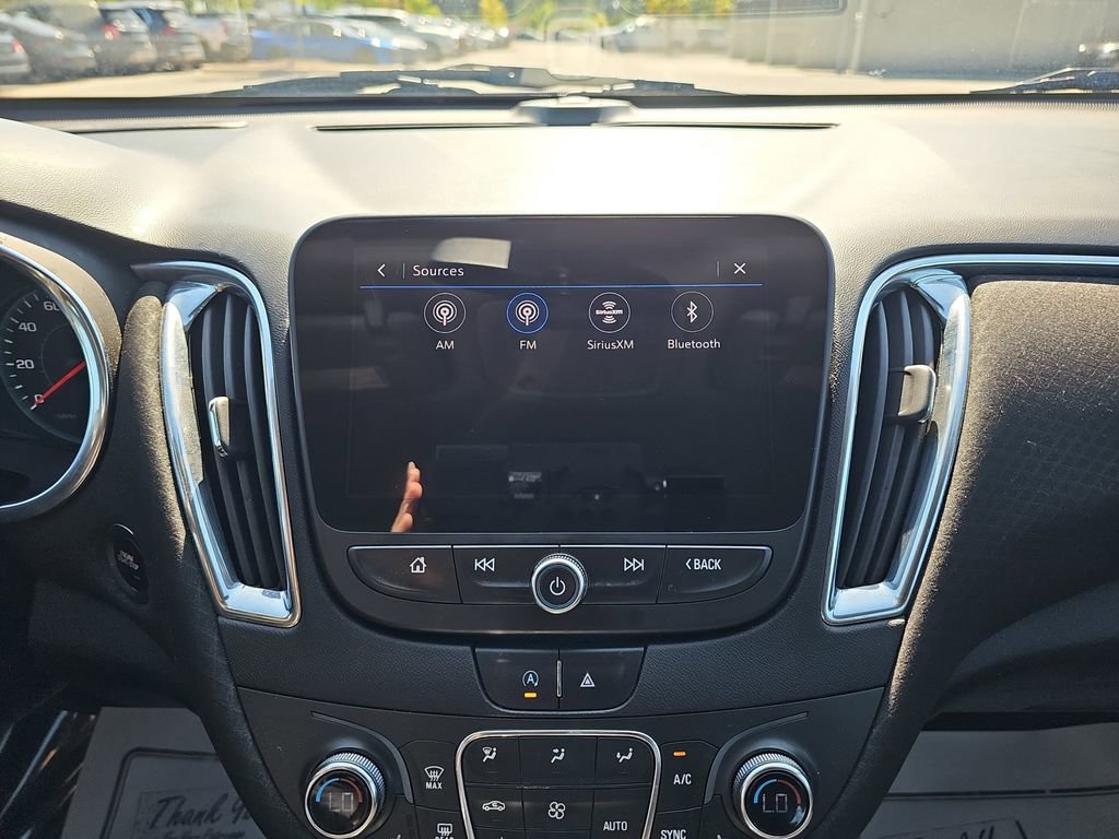 Used 2021 Chevrolet Malibu LT image 24