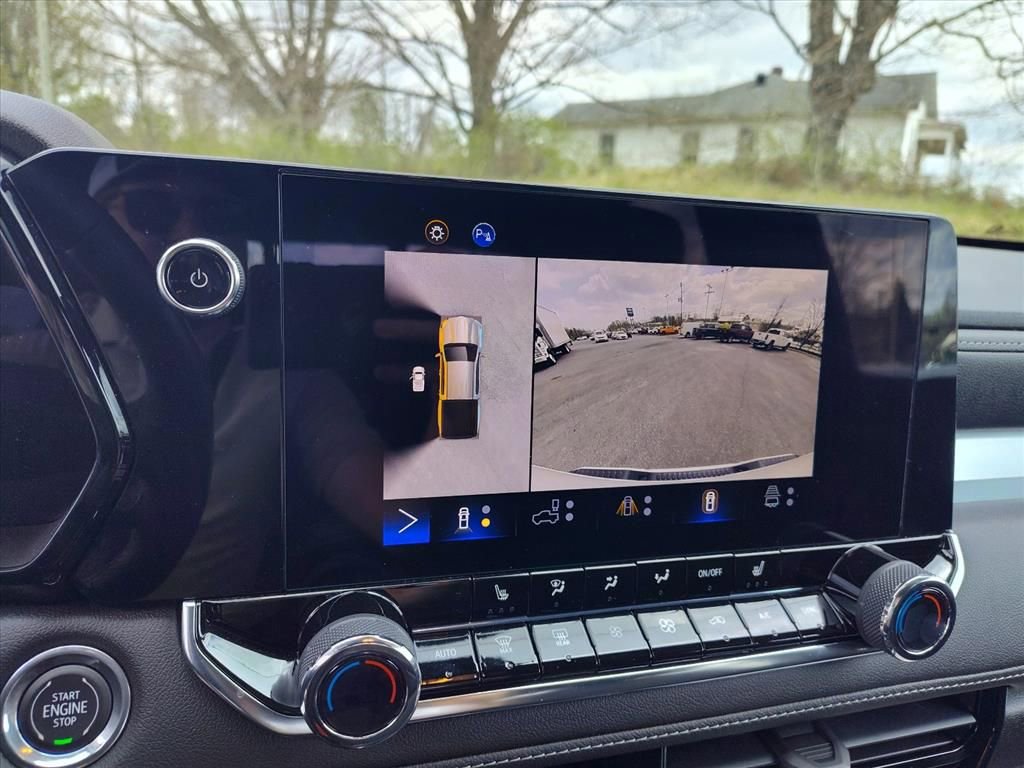 Used 2023 Chevrolet Colorado LT w/ LT Convenience Package III AWD/4WD image 21