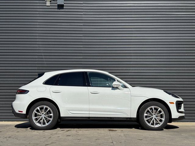 Certified 2025 Porsche Macan image 8
