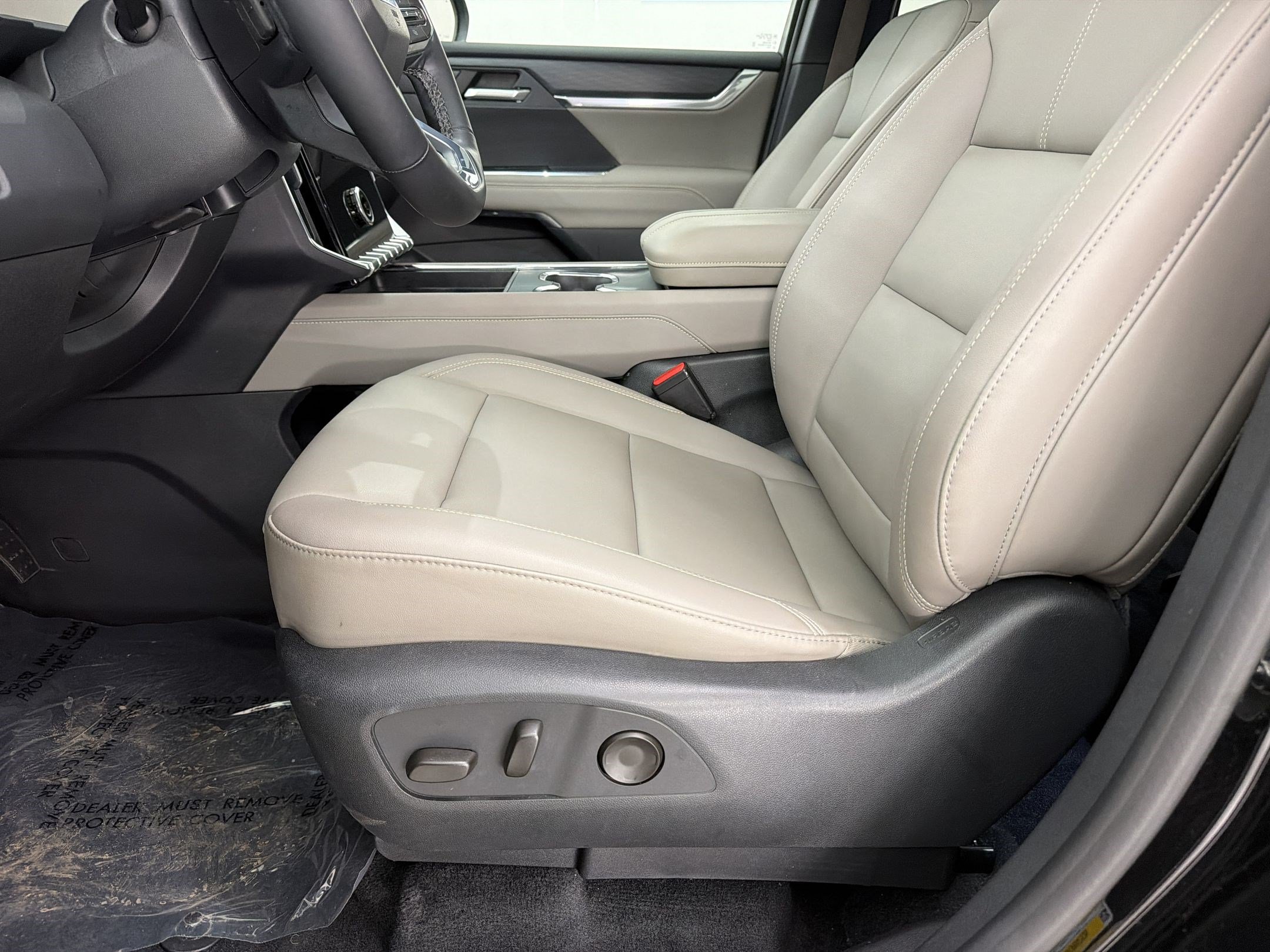 Used 2024 GMC Acadia Elevation w/ Luxury Package FWD image 14