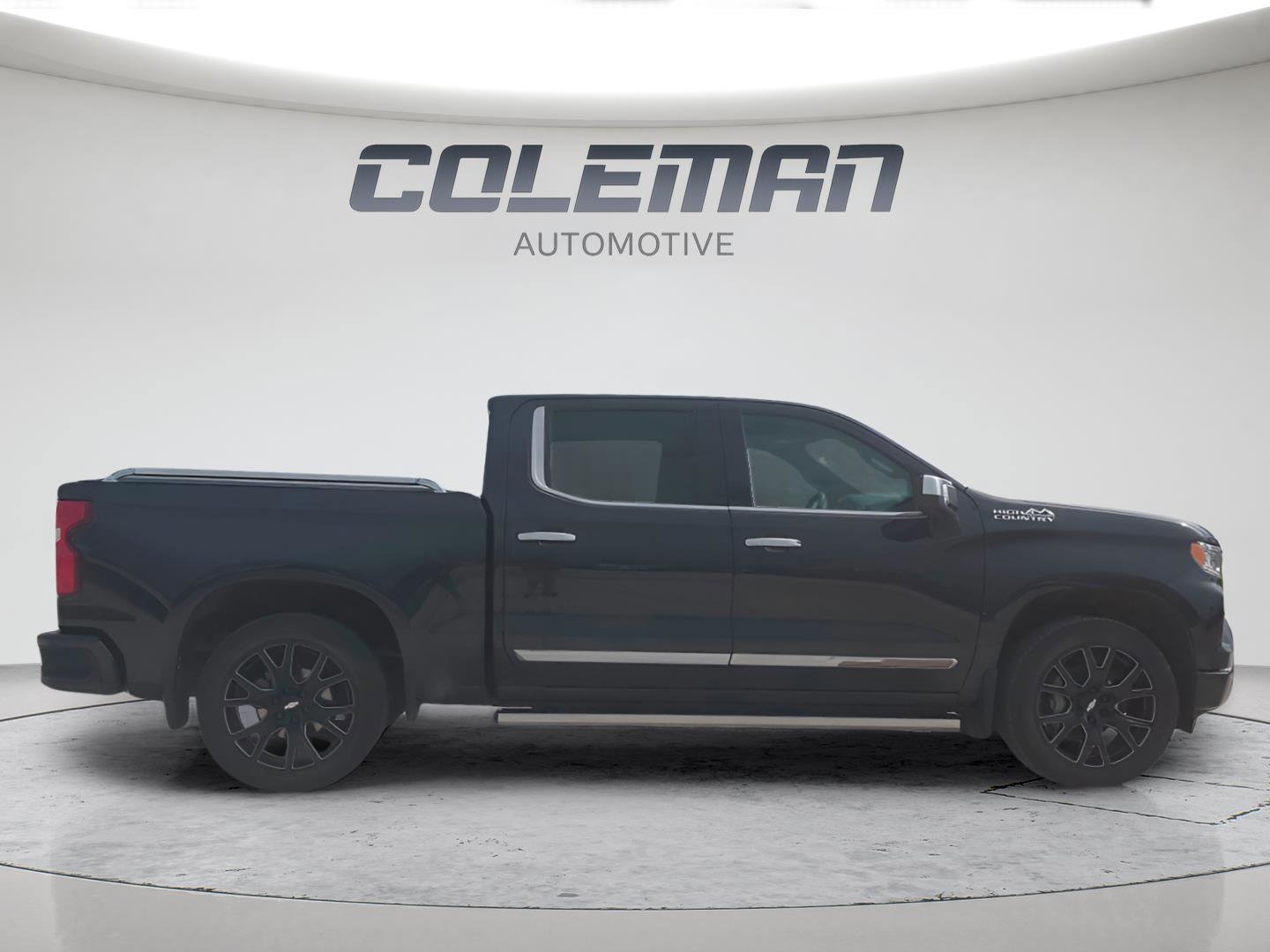 Used 2022 Chevrolet Silverado 1500 High Country w/ High Country Premium Package image 6