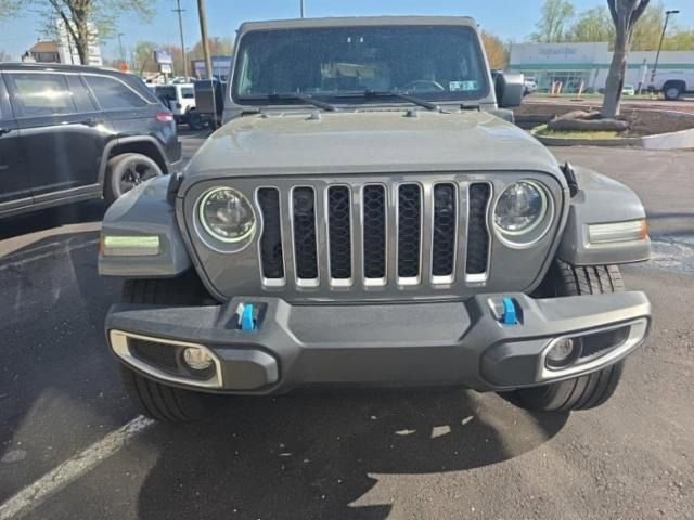 Used 2023 Jeep Wrangler Unlimited Sahara w/ Cold Weather Group AWD/4WD image 2