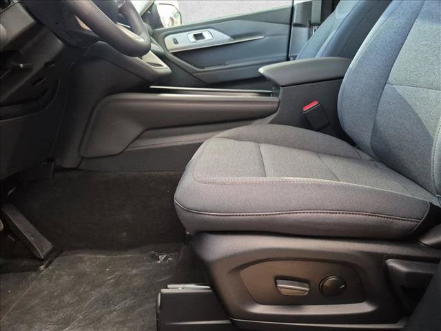 New 2026 Ford Explorer Active RWD image 4