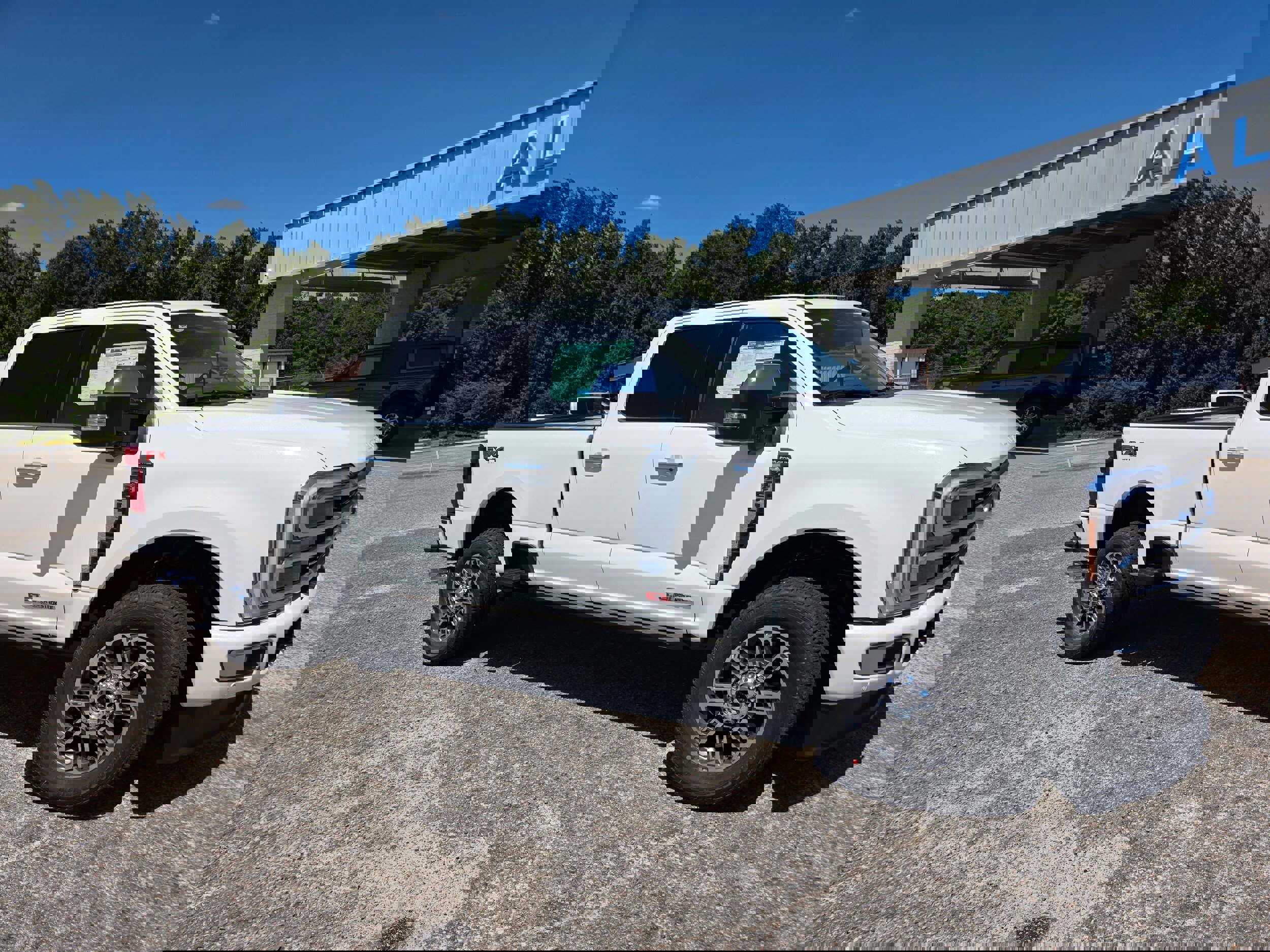 New 2025 Ford F350 Platinum w/ Platinum Plus Package image 2