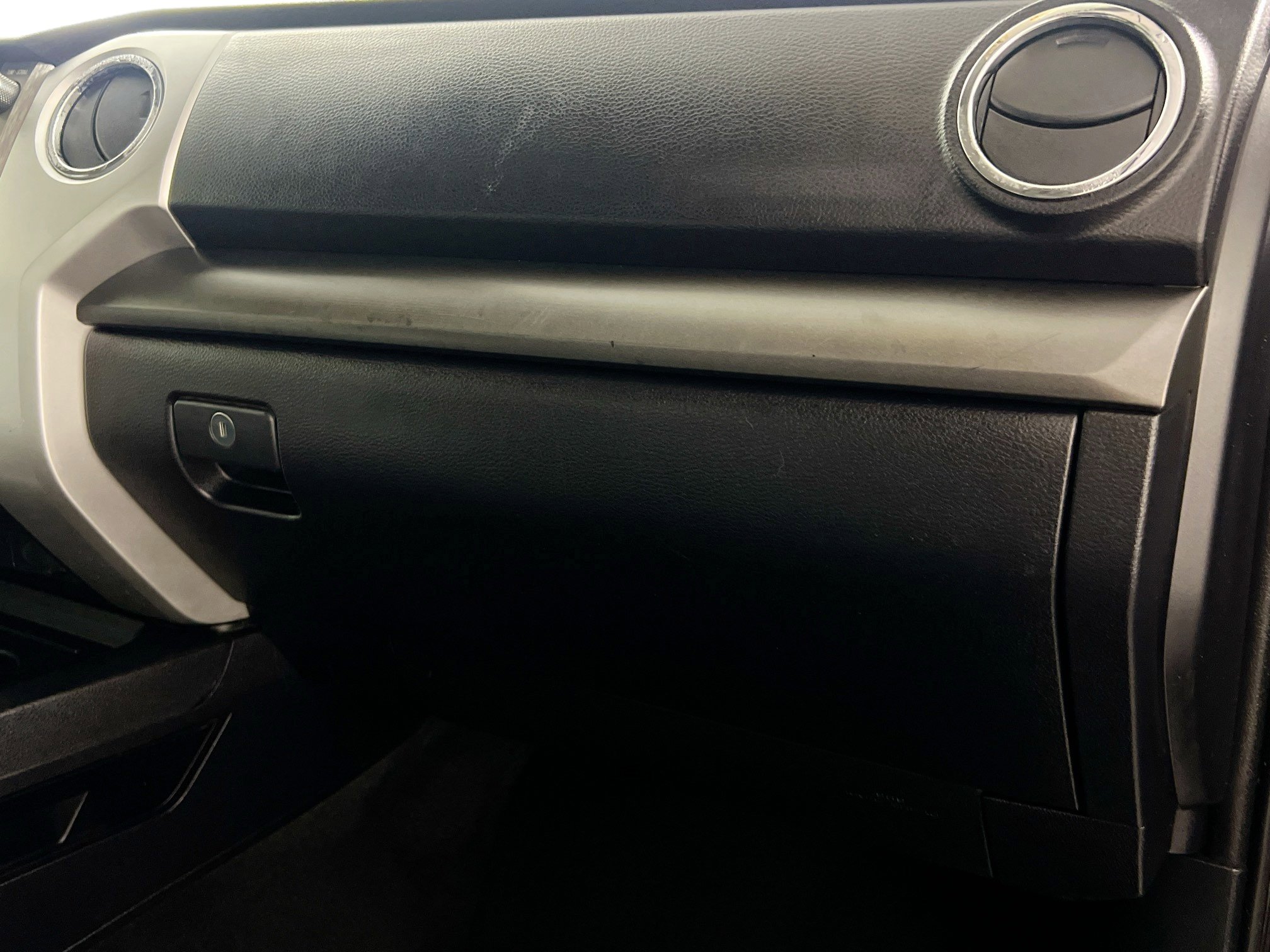 Used 2021 Toyota Tundra SR5 w/ SR5 Leather Package image 34