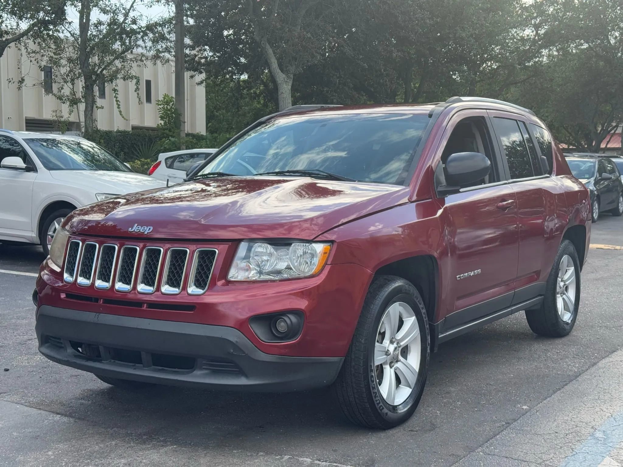 Used 2012 Jeep Compass Latitude w/ Sun/Sound Group AWD/4WD image 6