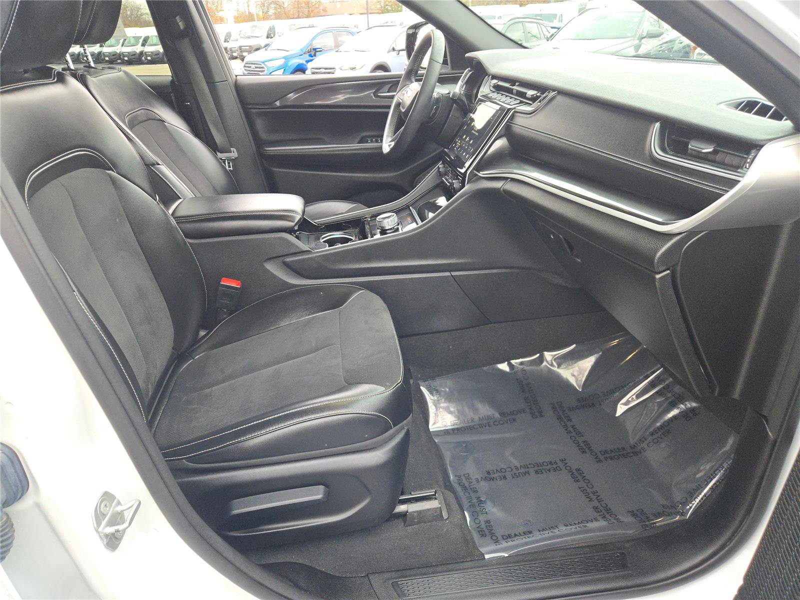 Certified 2023 Jeep Grand Cherokee L Laredo image 8