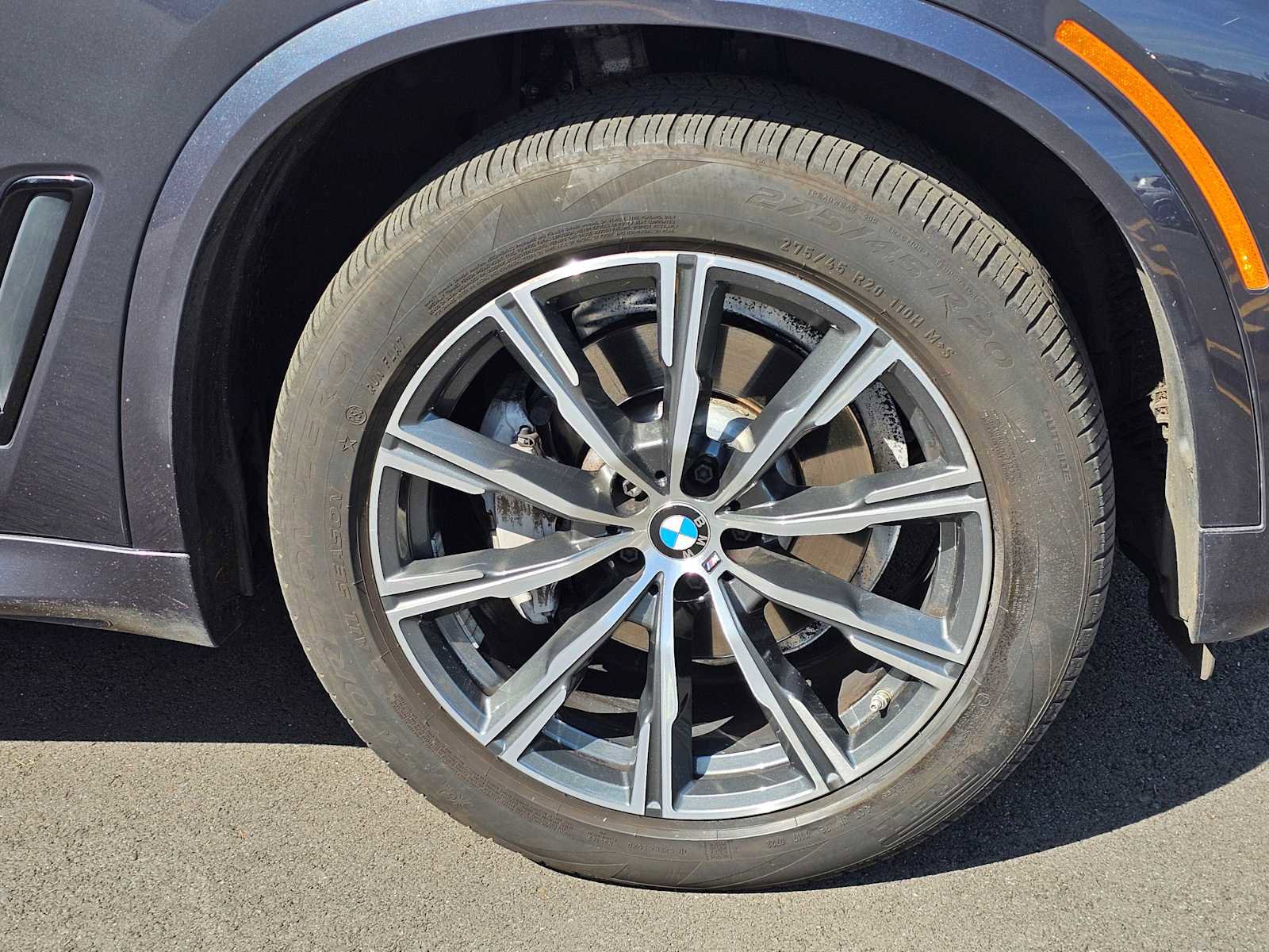 Used 2021 BMW X5 xDrive40i w/ M Sport Package image 9