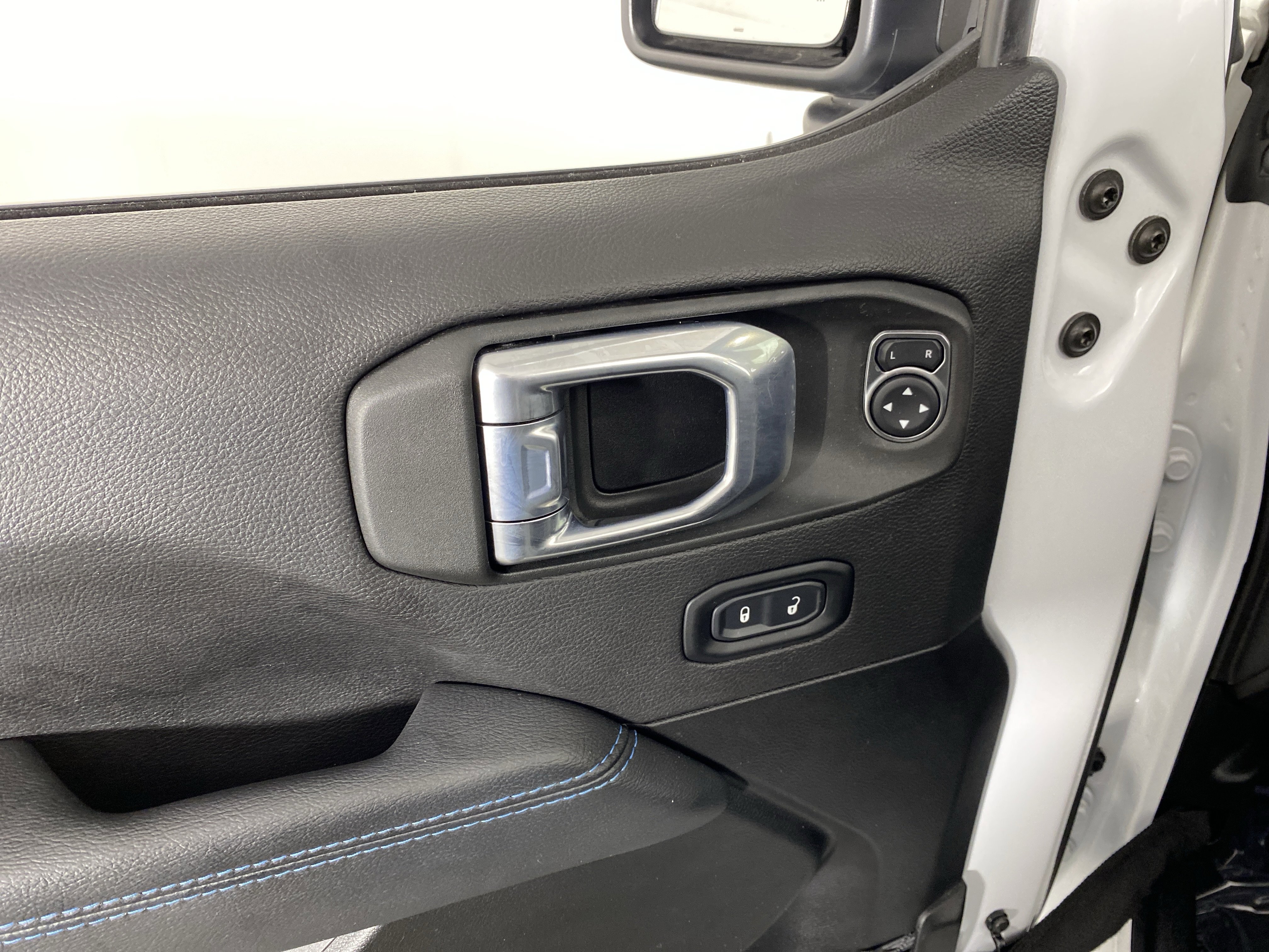 Used 2022 Jeep Wrangler Unlimited Rubicon 4xe w/ Cold Weather Group image 17