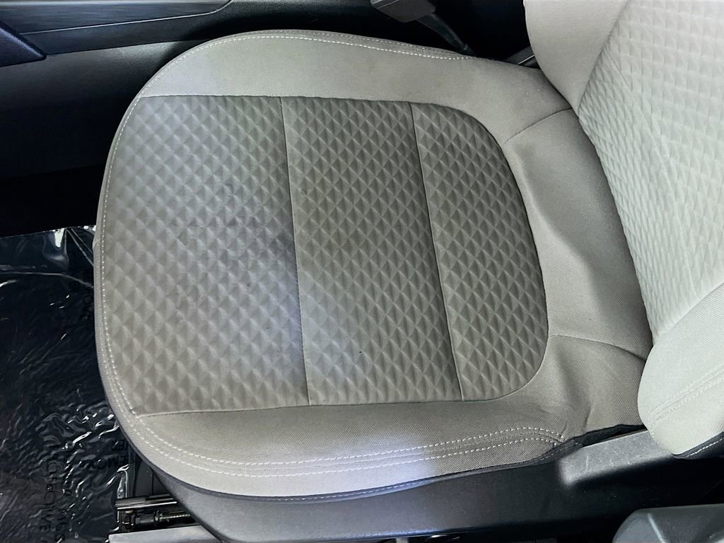 Used 2022 Ford Escape SE w/ SE Sport Appearance Package FWD image 19