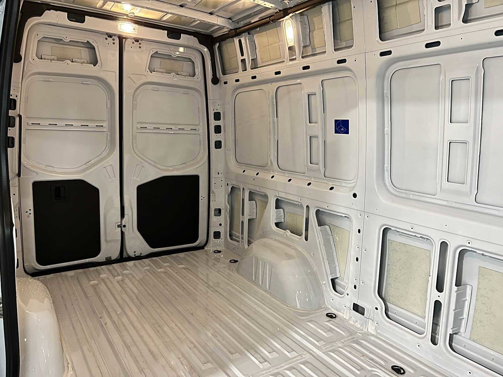Used 2025 Mercedes-Benz Sprinter 2500 image 14