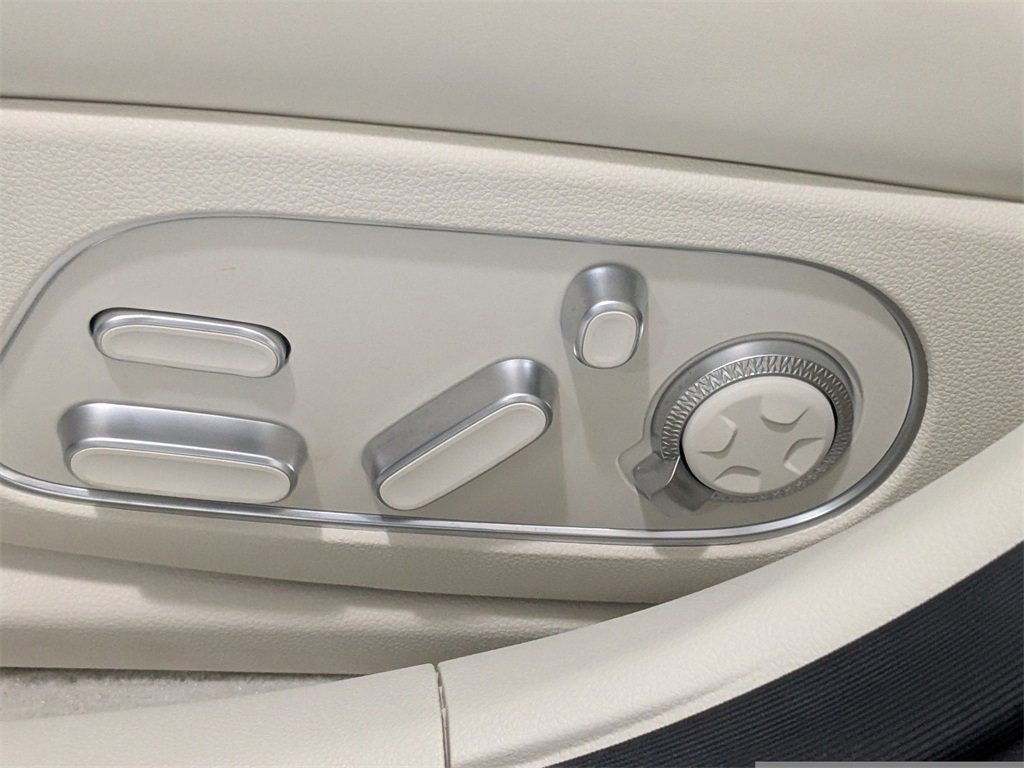 New 2025 Genesis G90 3.5T image 20