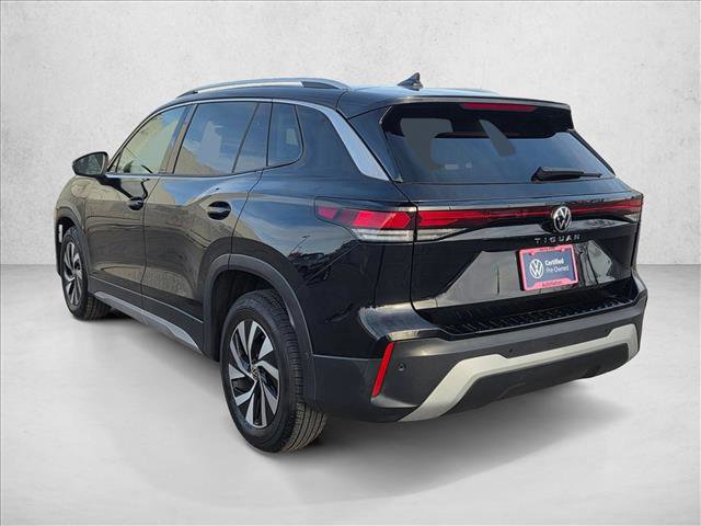 Used 2025 Volkswagen Tiguan S image 8