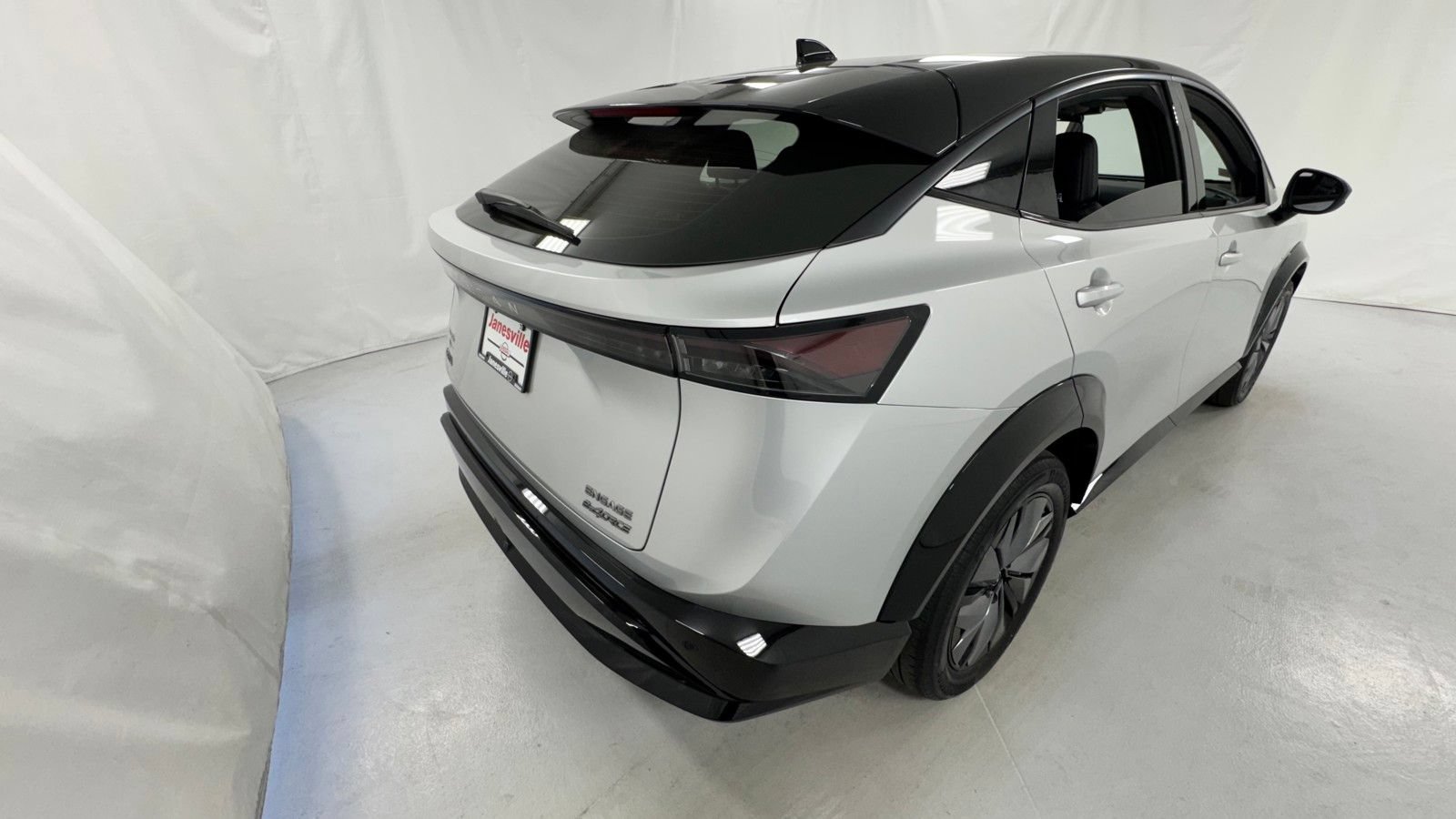 Certified 2024 Nissan Ariya AWD image 3