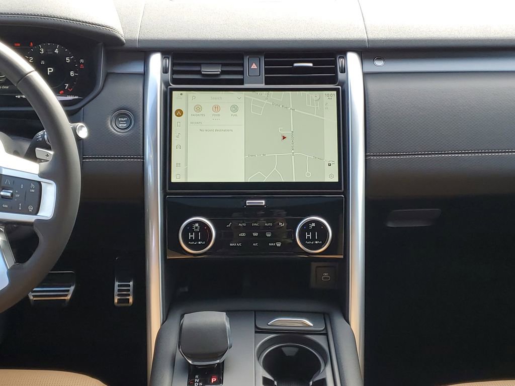 Used 2025 Land Rover Discovery Dynamic SE AWD/4WD image 30