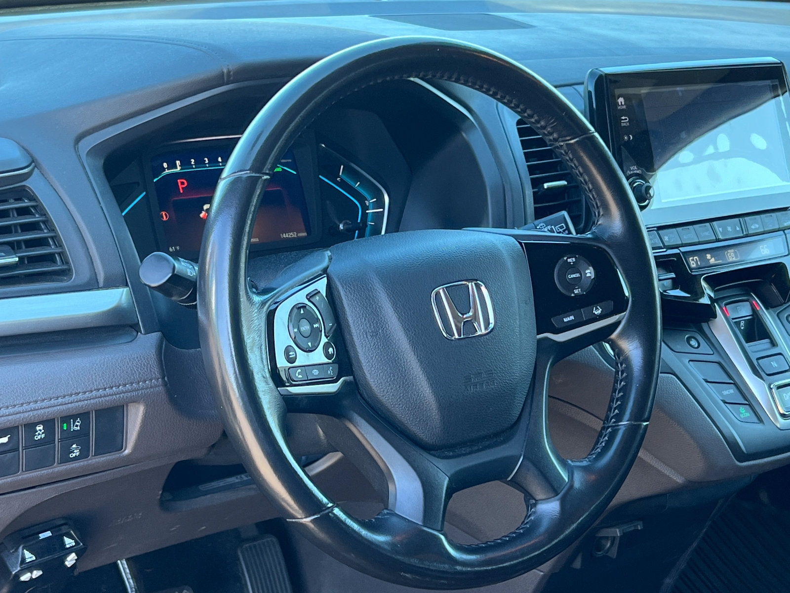 Used 2018 Honda Odyssey EX-L image 2