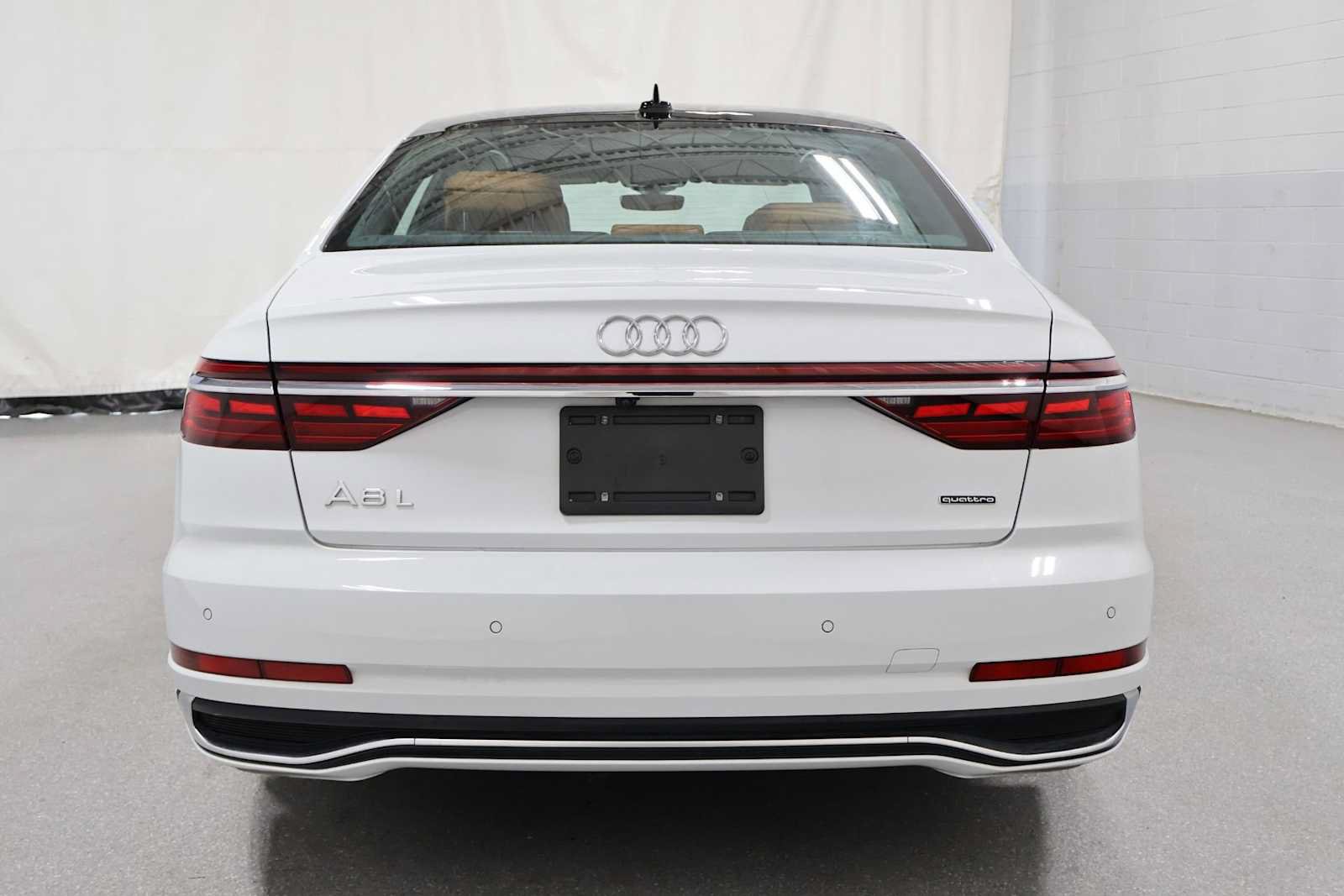 Used 2025 Audi A8 L 3.0T AWD/4WD image 7